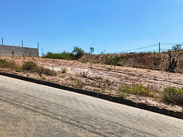 Lotes com 10 mil de entrada mais parcelas